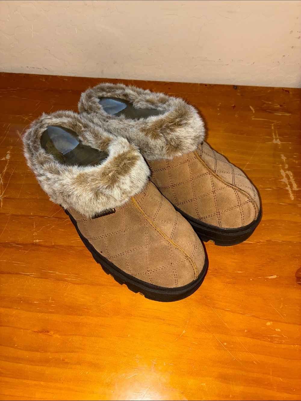 Skechers Women's Quilted Faux Fur Clog Slippers - Brown